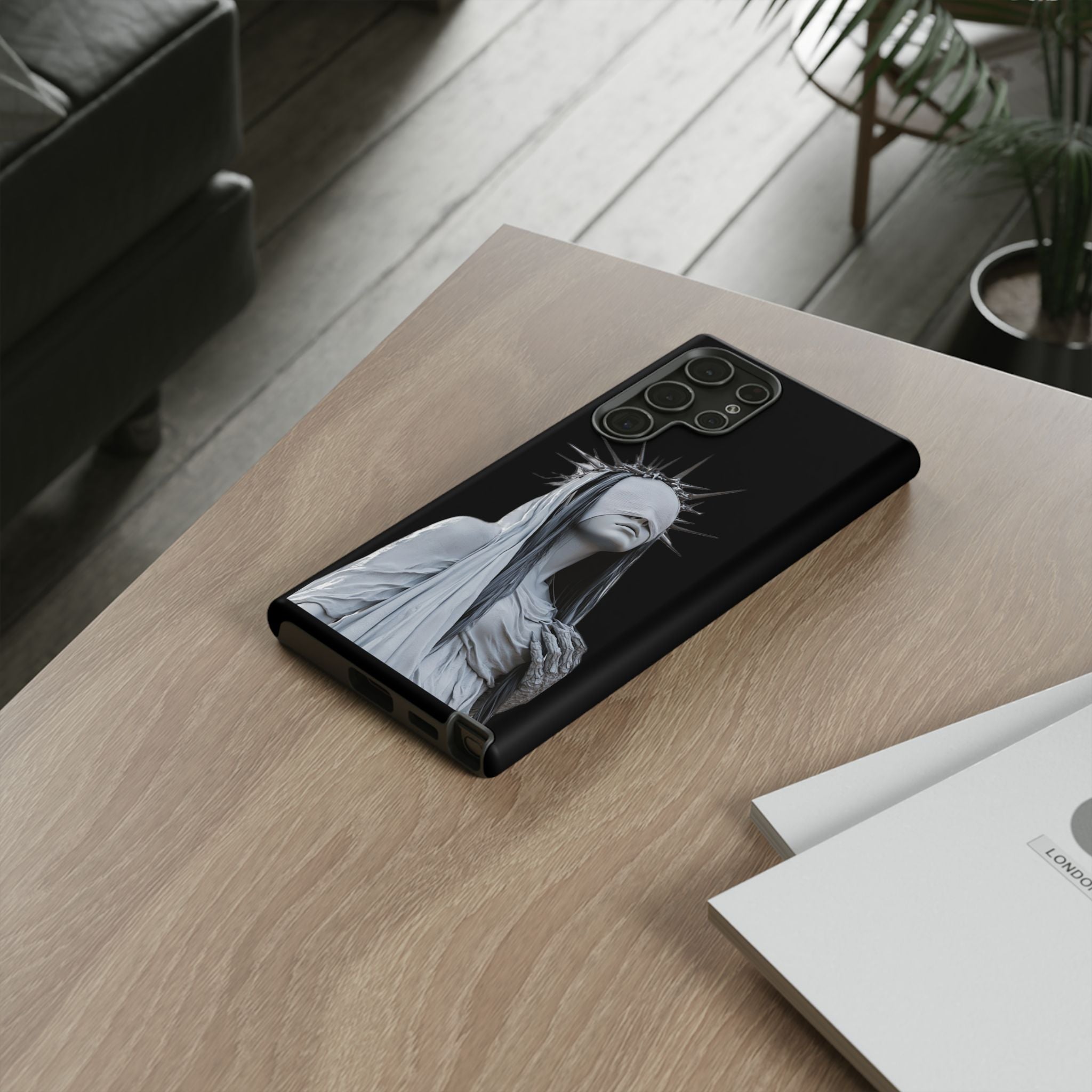 Gothic Statue Phone Case – Blindfolded Lady with Crown Protective Tough Case