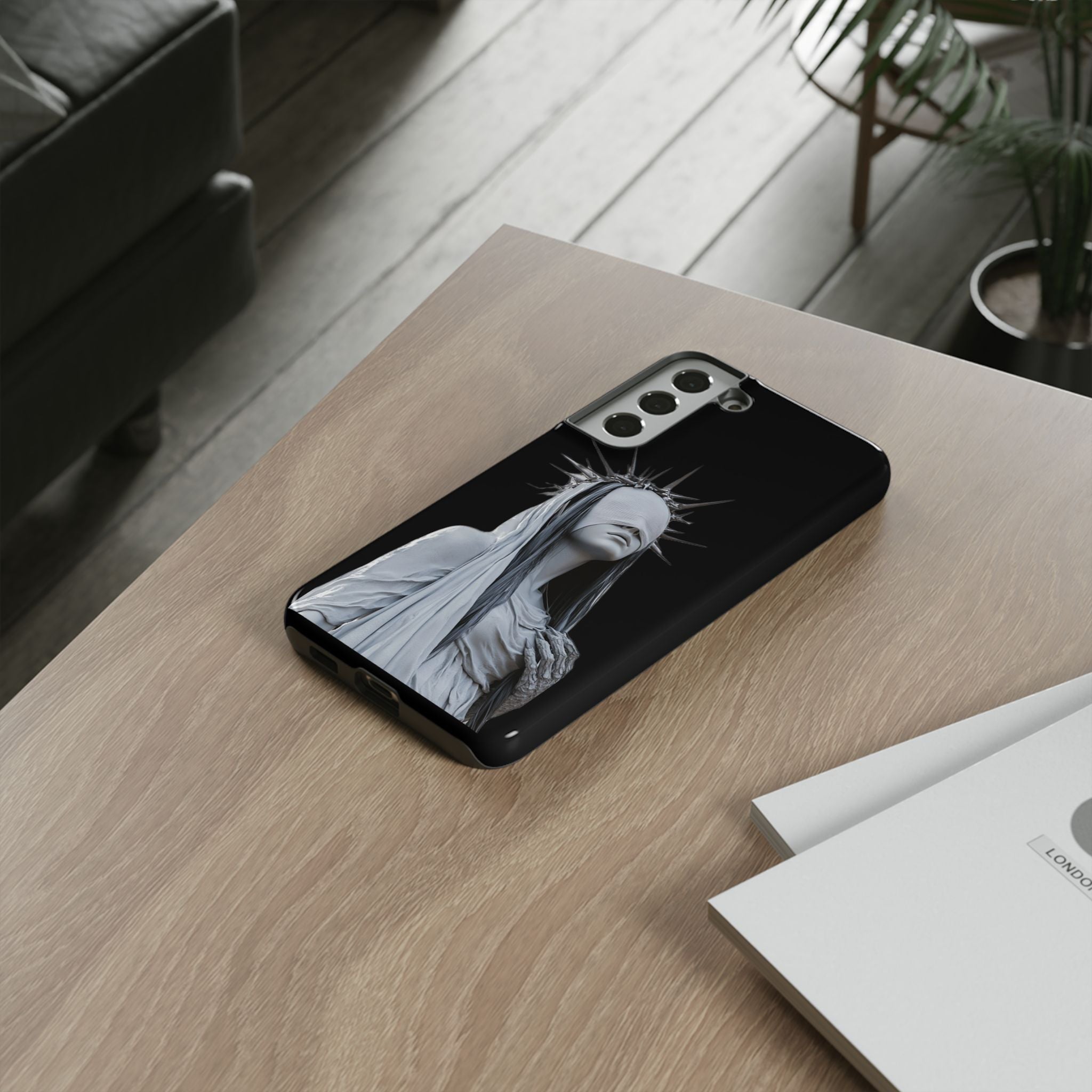 Gothic Statue Phone Case – Blindfolded Lady with Crown Protective Tough Case